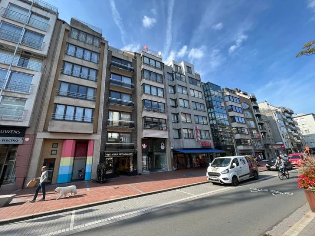 Verrassend ruim duplexappartement met 3 slaapkamers en mo.