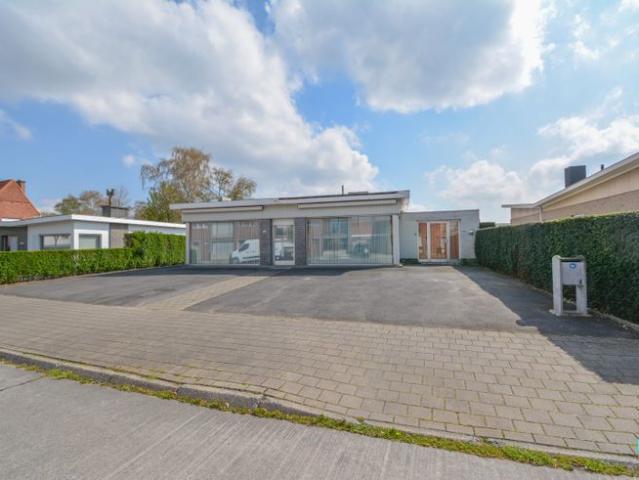 Verrassend ruime te renoveren bungalowwoning