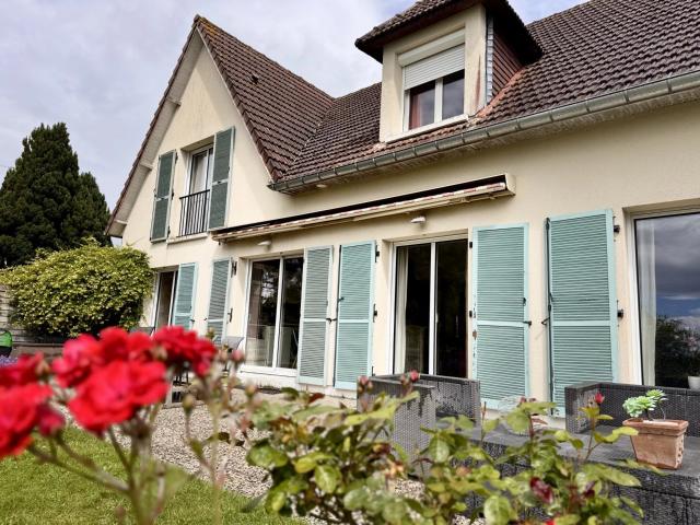 VERS SUR SELLE Pavillon 185m2 7Chbs Jardin SS Complet