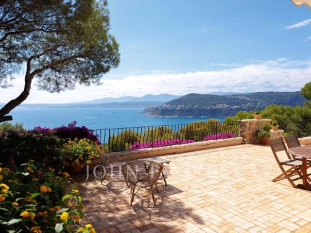 VERSANT OUEST DU CAP FERRAT