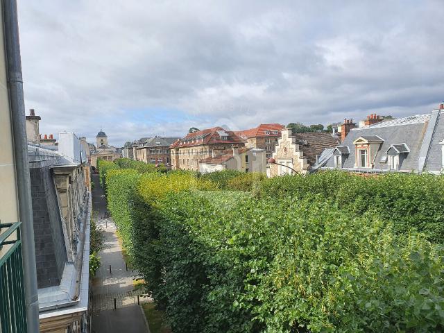 Versailles Montreuil Village Beau 5 pièces avec balcon