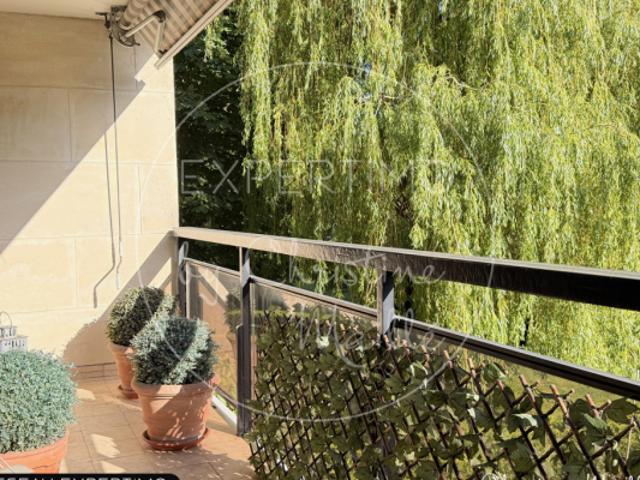 VERSAILLES MONTREUIL APPARTEMENT 5 PIÈCES 105M2 AVEC BALCO