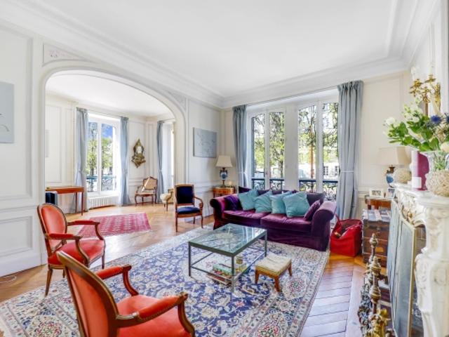 VERSAILLES NOTRE DAME Grande maison familiale, 8 chambres, garage