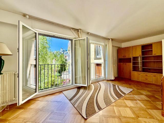 VERSAILLES NOTRE DAME Studio VIDE 29m² 3ème avec ascenseur