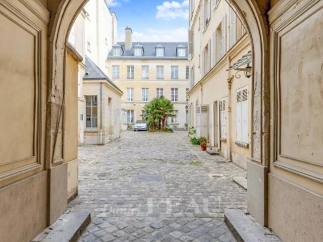 VERSAILLES Notre Dame, rue Hoche Appartement familial