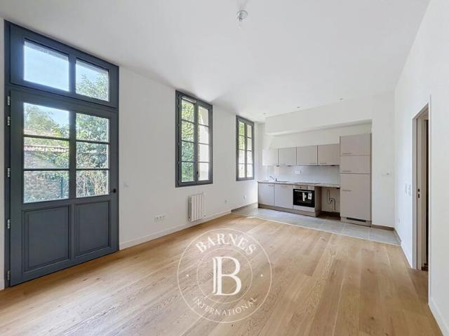 Versailles, Appartement 2 Chambres 57 m² en location
