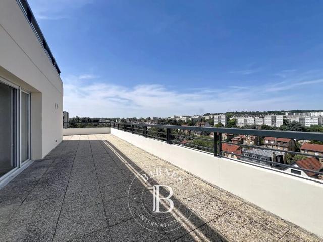 Versailles, Appartement 3 Chambres 86 m² en location