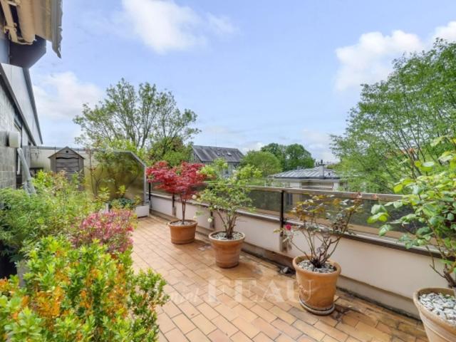 Versailles Clagny Appartement Terrasse, ascenseur et double box