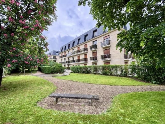 VERSAILLES Clagny Glatigny Appartement 2 pièces avec balcon, cave et parking