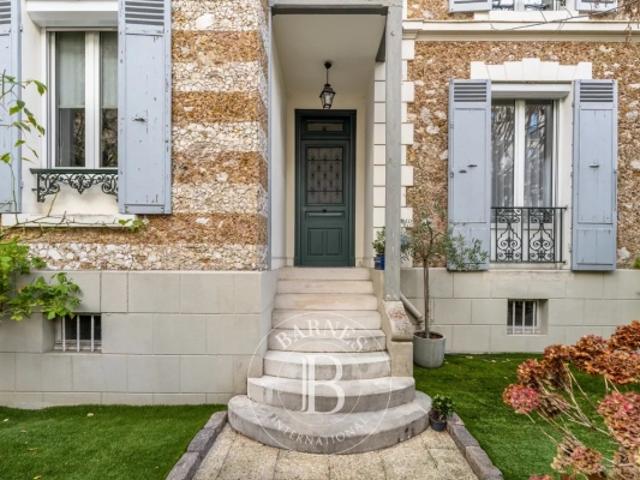 Versailles Clagny Rive Droite – Maison meulière 1920 5/6 ch. Jardin Terrasse Garage À 3 min à pied de la gare Rive Droite