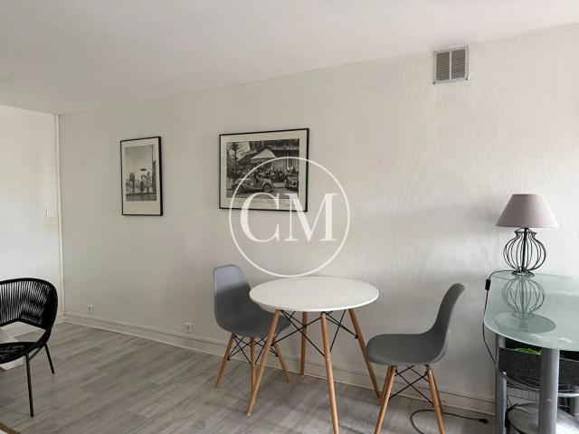 VERSAILLES RIVE DROITE APPARTEMENT