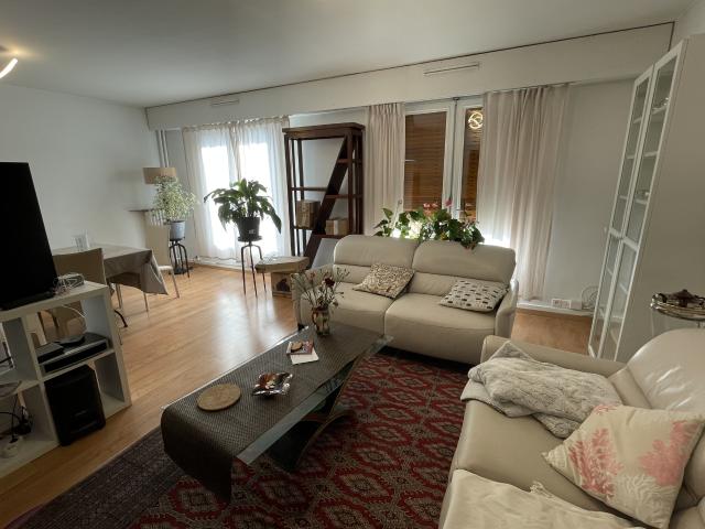 Versailles Rive Droite Place Jean Houdon Espace et confort
