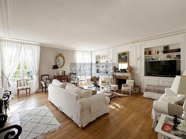 VERSAILLES RIVE DROITE