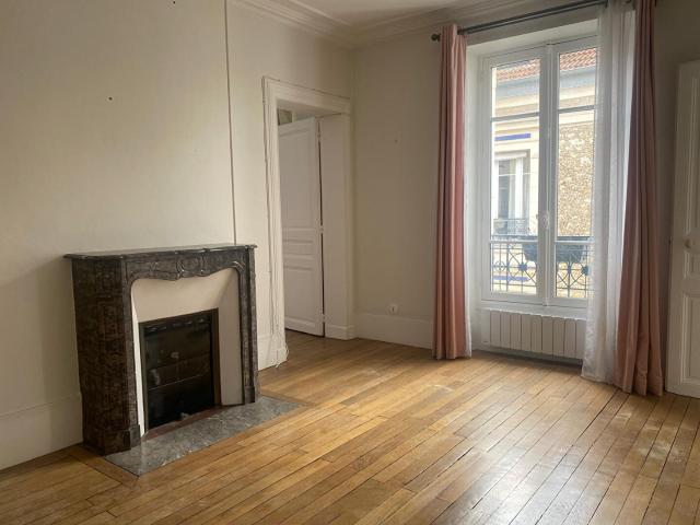 VERSAILLES SAINT LOUIS APPARTEMENT