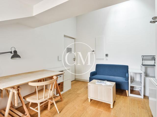 VERSAILLES SAINT LOUIS ? STUDIO DE CHARME