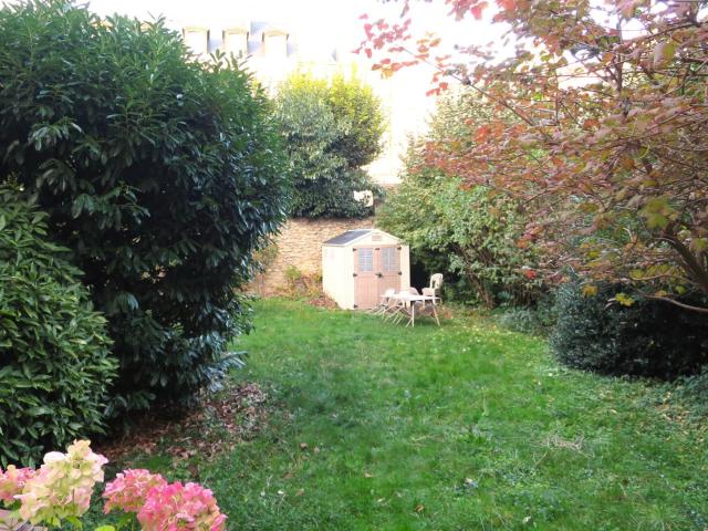Versailles Saint Louis Très rare Appartement XVIIIème avec gra