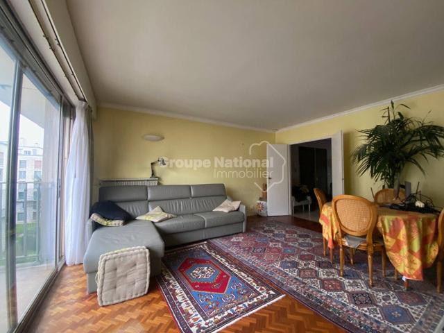Versailles 4 pièce s 101.96 m2 Balcons + 2 stationnements