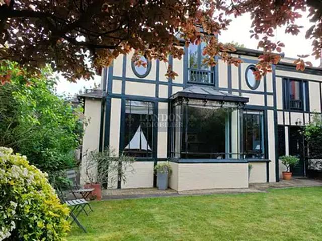 Versailles 78000 Achat / Vente maison 8 pièces t8