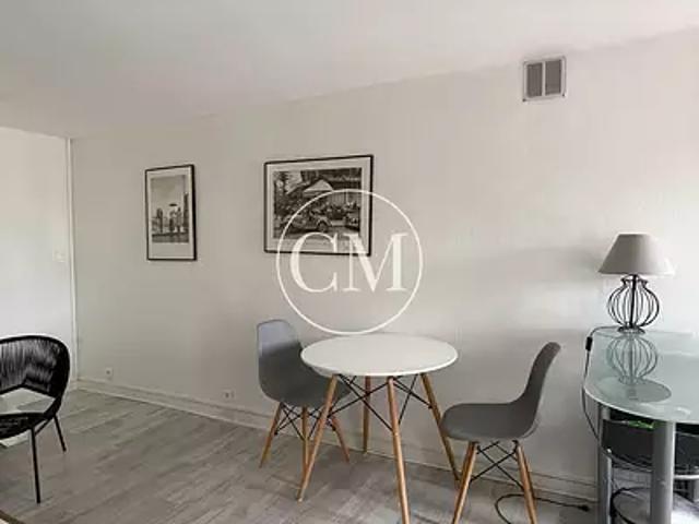 Versailles 78000 Achat / Vente appartement 2 pièces t2 au dernier étage