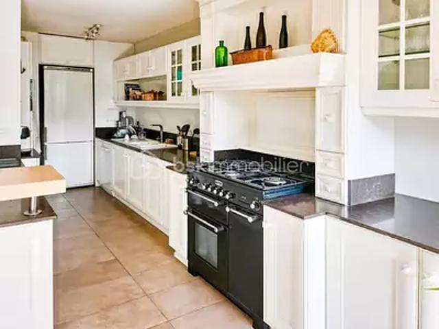 Versailles 78000 Achat / Vente appartement 4 pièces t4 au dernier étage cave