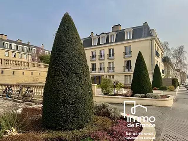 Versailles 78000 Achat / Vente appartement 4 pièces t4 au dernier étage cave