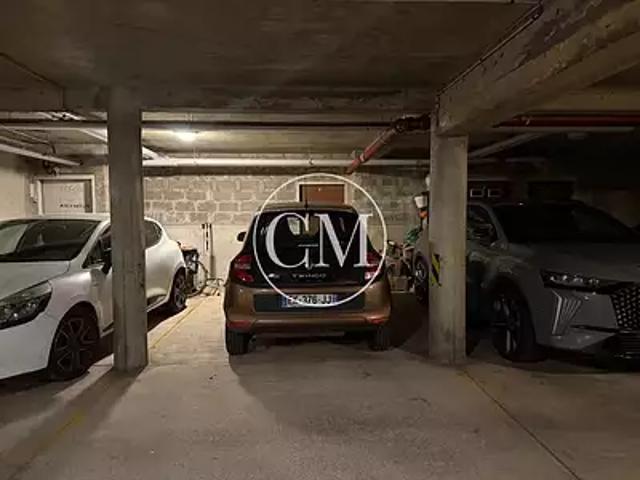 Versailles 78000 Achat / Vente parking