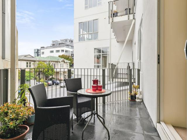 Versatile city living
