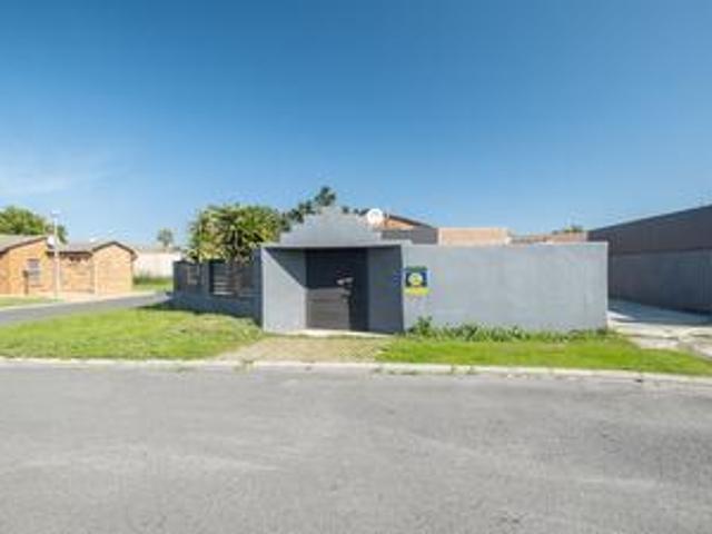 versatile family home with pool and.
