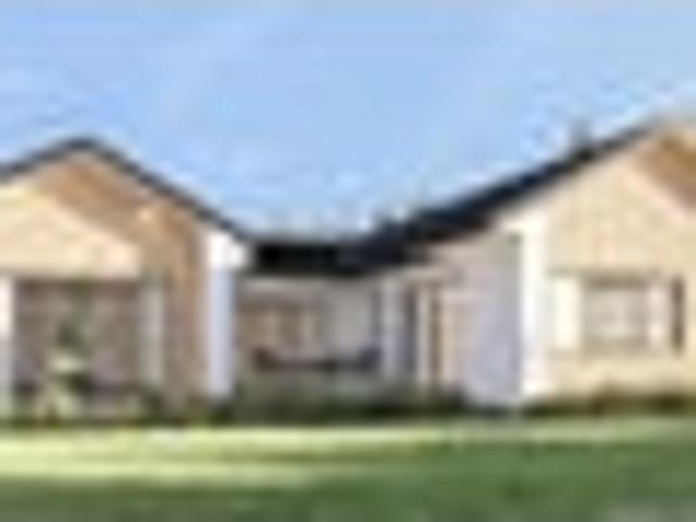 Versatile Family Living with Triple Garaging