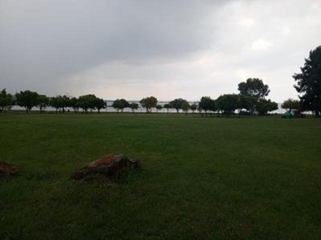 versatile vaal dam property – ideal.