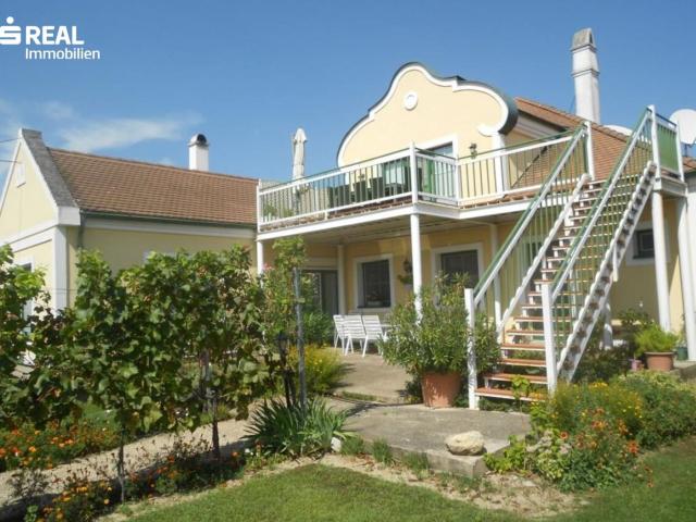 Versteigerung geräumiges Einfamilienhaus auf großem Grundstück