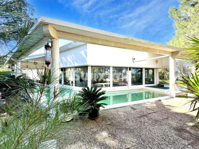 Vestric et Candiac: Belle villa d'architecte 408m² Vestric et Candiac