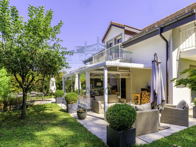 VÉSENAZ – WUNDERSCHÖNE FREISTEHENDE VILLA