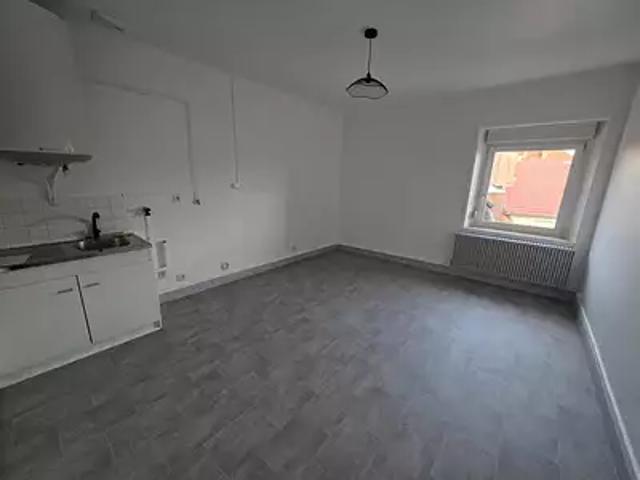 Vesoul 70000 Location appartement 2 pièces t2 au dernier étage