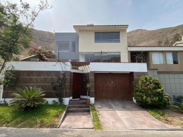 Veta de Casa en Santiago de Surco NEGOCIABLE