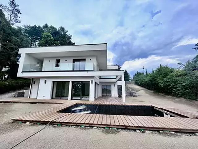 Vétraz Monthoux 74100 Location maison 7 pièces t7 piscine