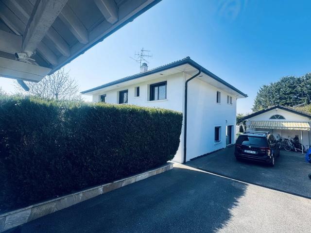 Vetraz Monthoux 74100 Maison contemporaine de 220m²