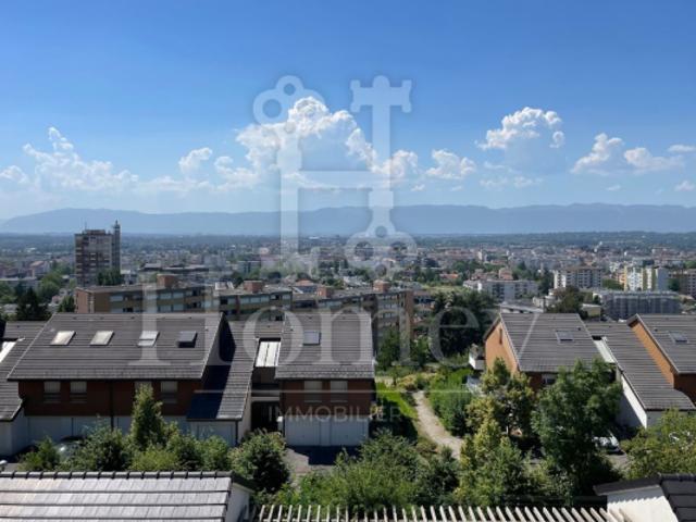 VÉTRAZ MONTHOUX T3 Dernier Étage 71m2 Vue Panoramique Ge