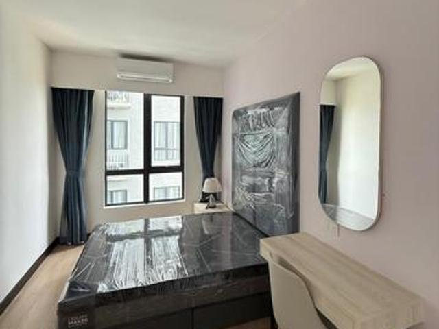 VETRO 11 DESIGNER SUITES CORNER UNIT For RENT