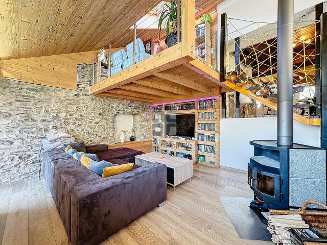 Vétroz Dorfhaus, das zu einem Triplex umgebaut wurde