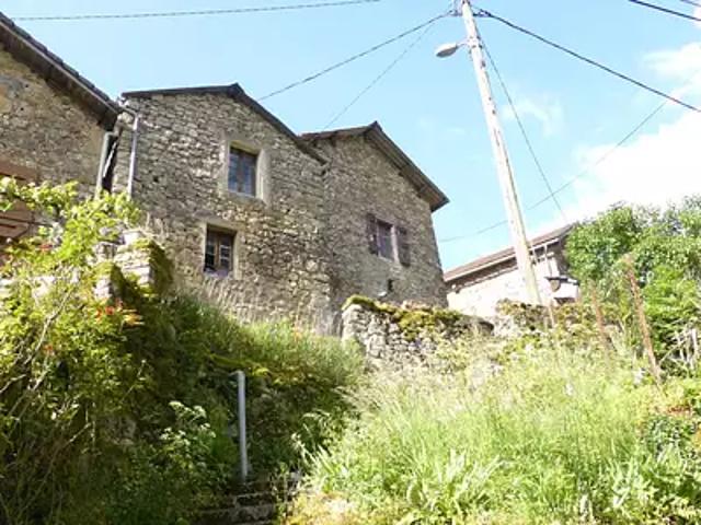 Veyreau 12720 Achat / Vente maison 5 pièces t5