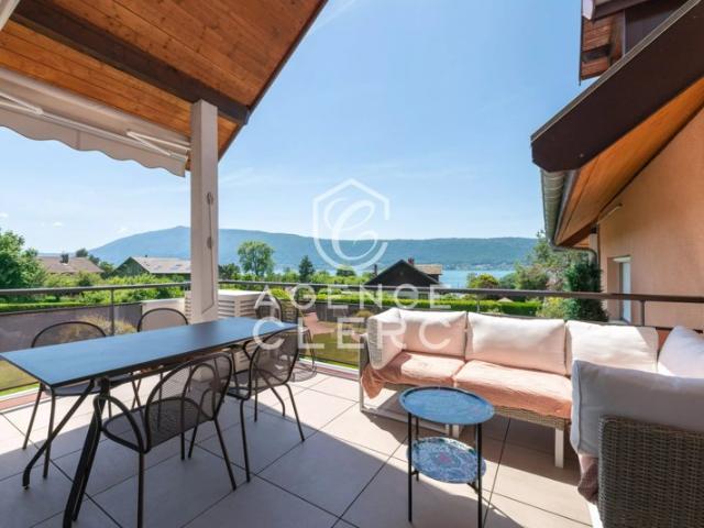 Veyrier du Lac, appartement duplex vue lac