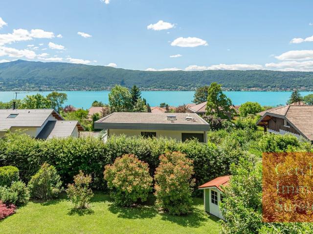 VEYRIER DU LAC ? PROPRIÉTÉ RÉNOVÉE AVEC VUE PANORAMIQUE SUR LE LAC D'ANNECY ? 219 M² UTILES SUR 1 000 M² DE TERRAIN
