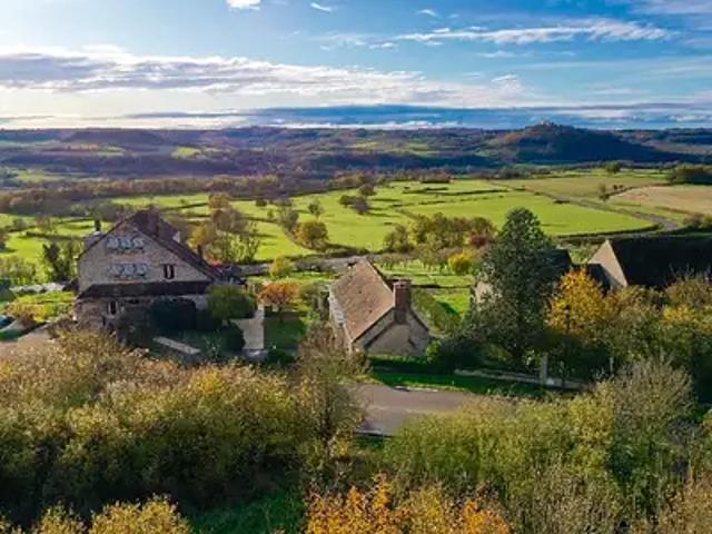 Vézelay 89450 Achat / Vente maison 30 pièces t30