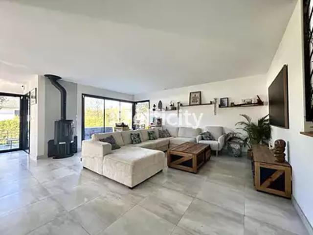 Vezin le Coquet 35132 Achat / Vente maison 7 pièces t7 jardin terrasse