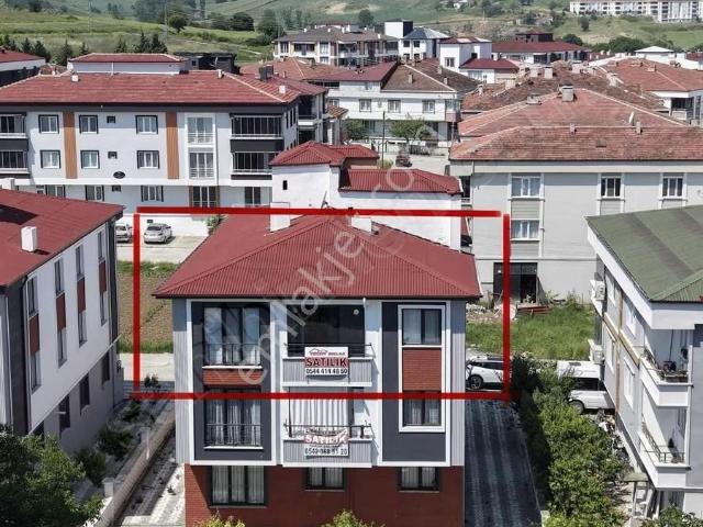 Vezirev Emlak 'tan Esentepe Mah. M. Tunç Okulu Yanında 2+1 Daire