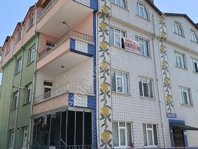 Vezirev Emlak'tan Atatürk Mah. 3+1 Satılık Daire