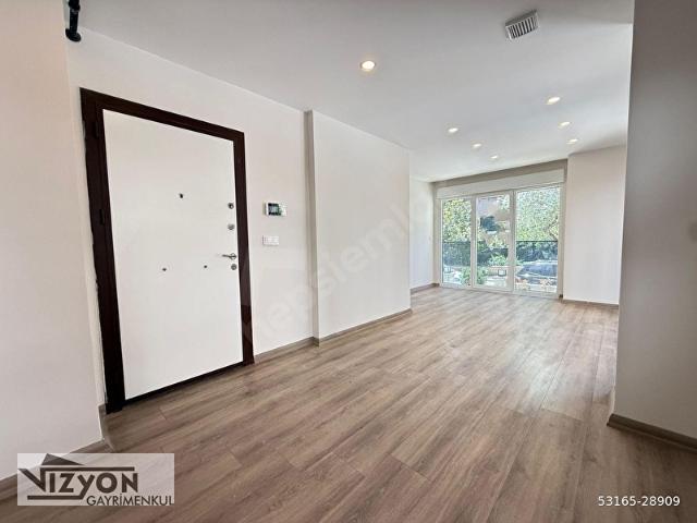 VİZYON'DAN CADDEBOSTANDA SIFIR BİNADA 85M2 KOMBİLİ BOŞ 2+1