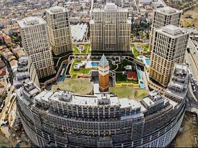 VİA PORT VENEZİA MEGA'da, AVM Mnz Satılık Geniş 1+1 Eşyalı Daire