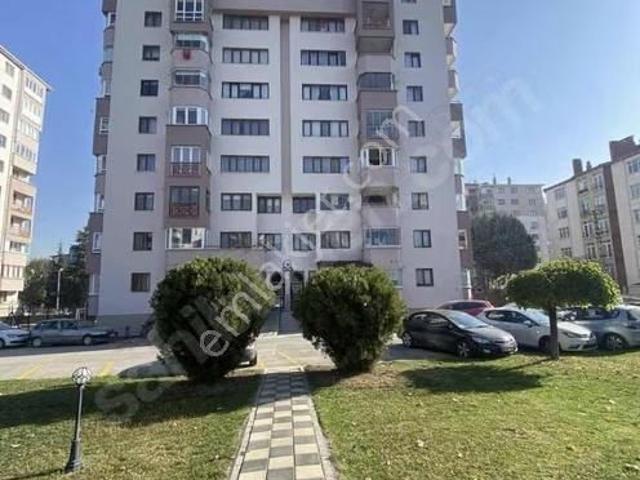 Vişnelik Mah Atatürk Bulvarı Alkonak Sit 3+1 Kiralık